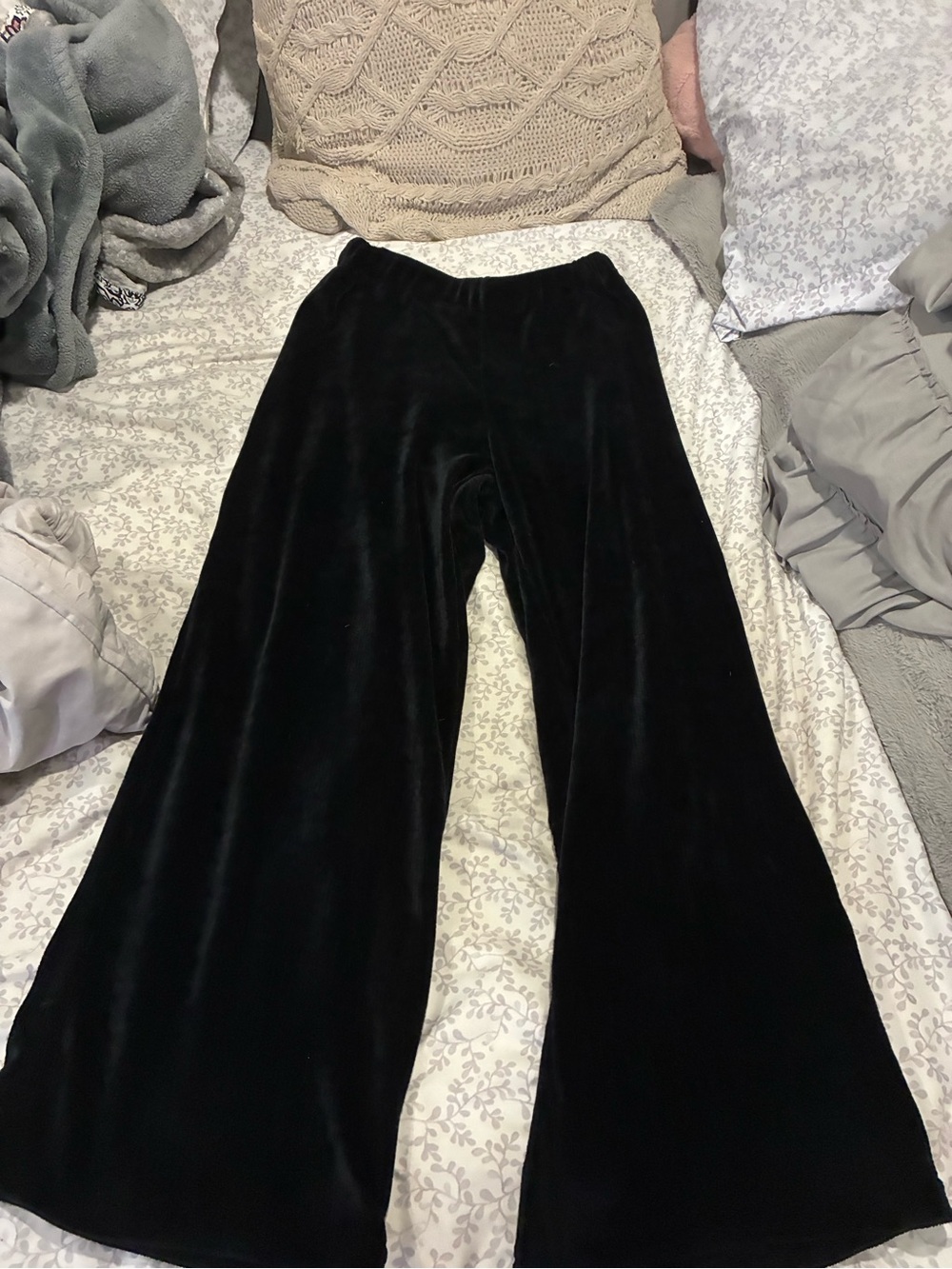 Old Navy black Velvet Wide-Leg pajama pants